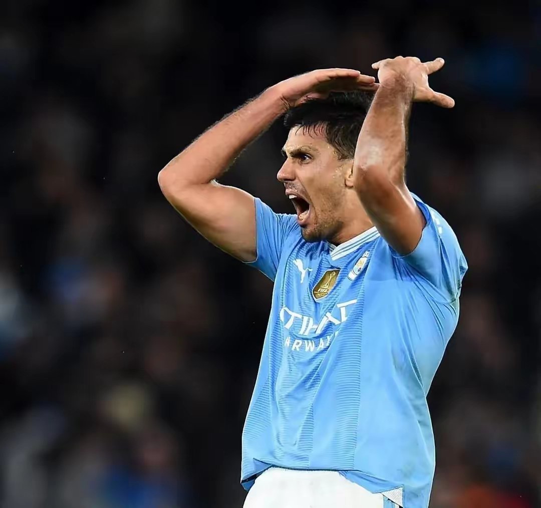 包含热刺轻取波尔图，阿扎尔梅开二度世界杯的词条